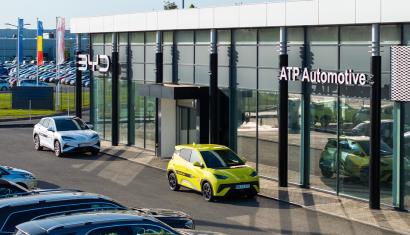 Proiectul BYD avansează la Oradea: mașini în stoc, test drive-uri și prima livrare realizată