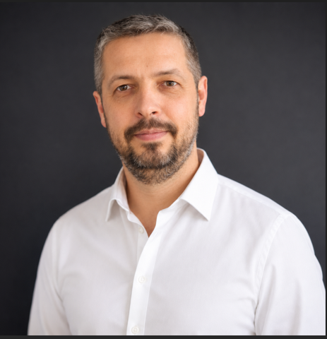 Poza profil_Robert Luca